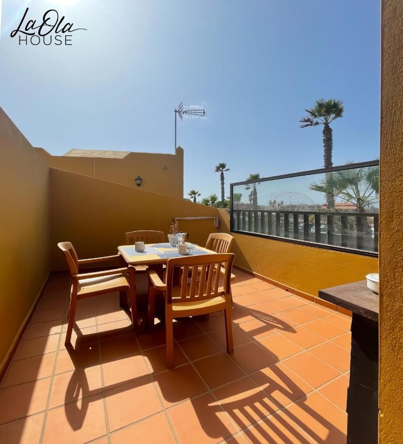 La Ola House Precioso Apartamento Con Piscina Corralejo Luaran gambar